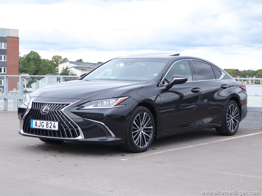 Bild 1 på Lexus ES)