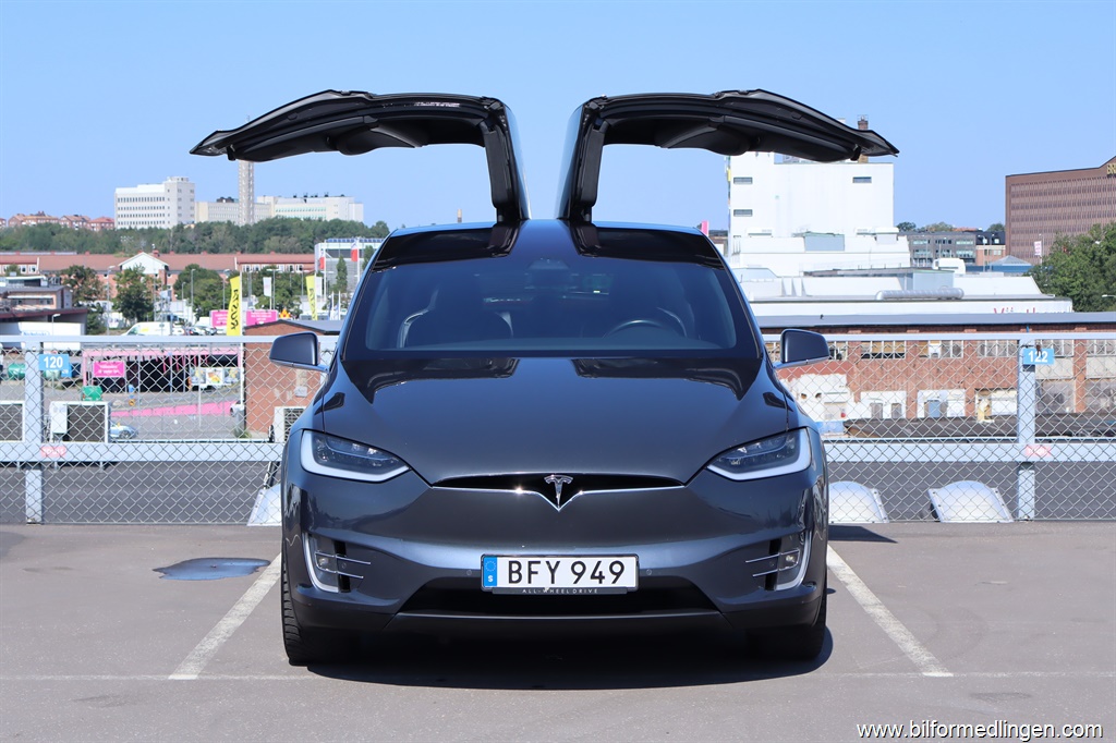 Bild 1 på Tesla Model X)