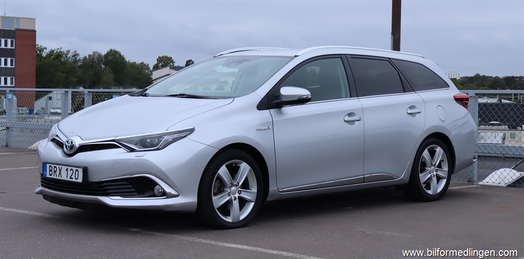Bild 1 på Toyota Auris)