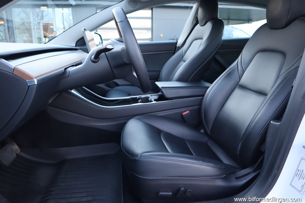 Bild 4 på Tesla Model 3