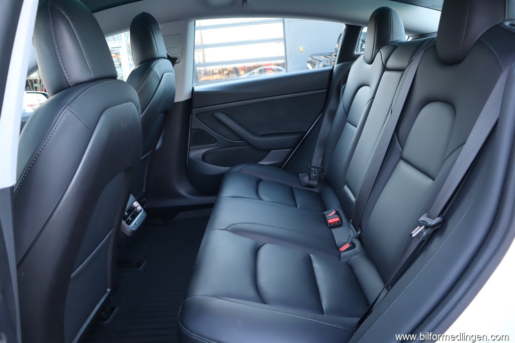 Bild 6 på Tesla Model 3