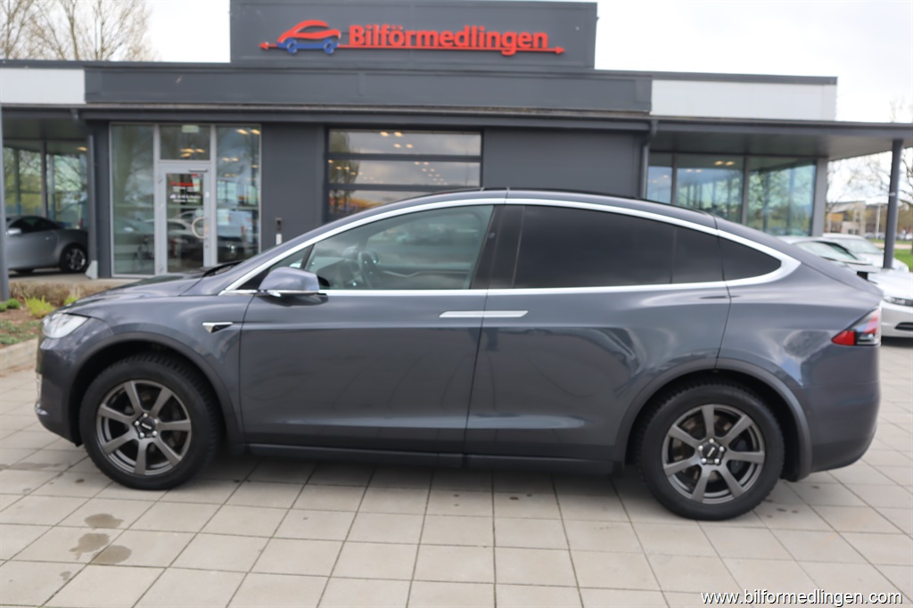 Bild 1 på Tesla Model X)
