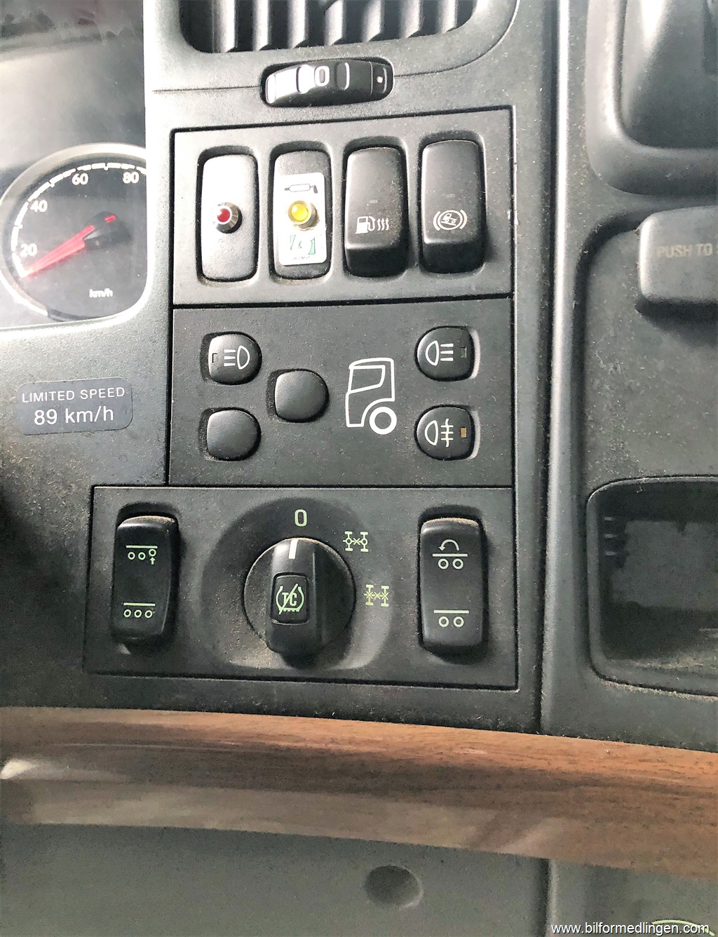 Bild 17 på Scania R480 8x4 Euro 5 Kranväxlare Lågmilare Bild 17 på Scania R480