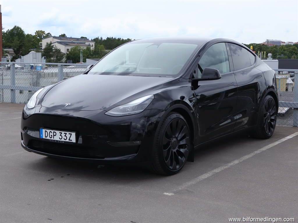 Bild 1 på Tesla Model Y)