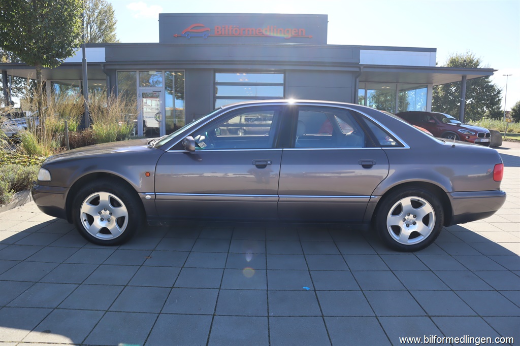 Bild 1 på Audi A8)