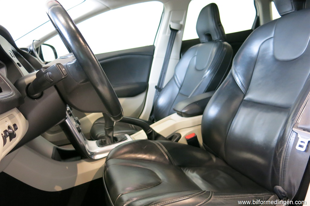 Bild 10 på Volvo V40