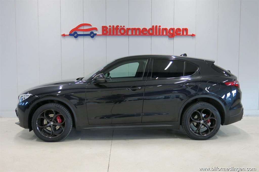 Bild 1 på Alfa Romeo Stelvio)