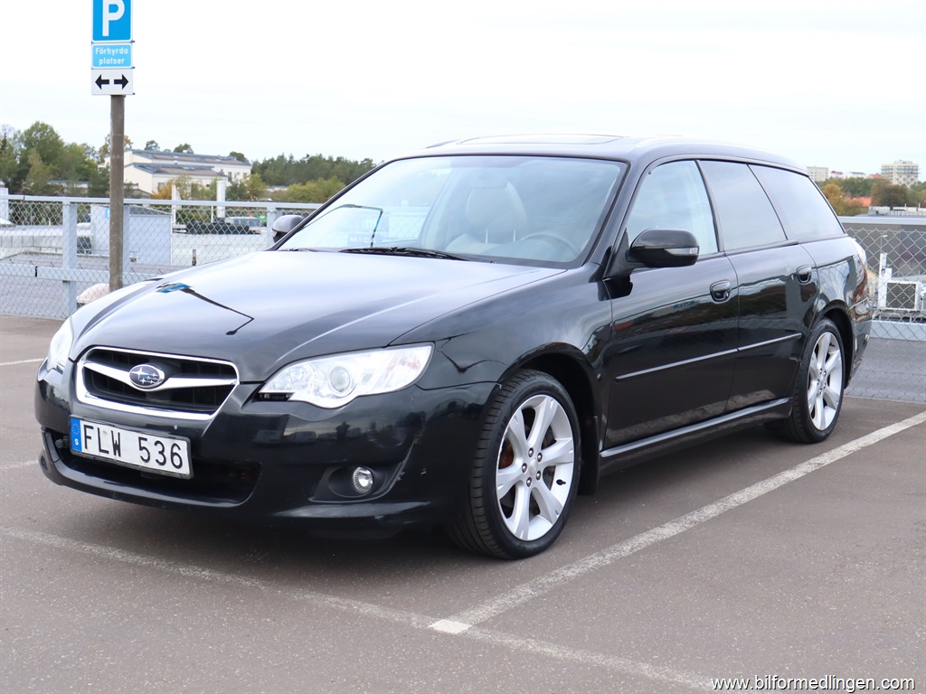 Bild 1 på Subaru Legacy)