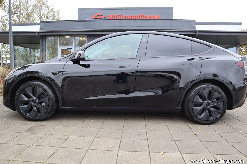 Bild 1 på Tesla Model Y)
