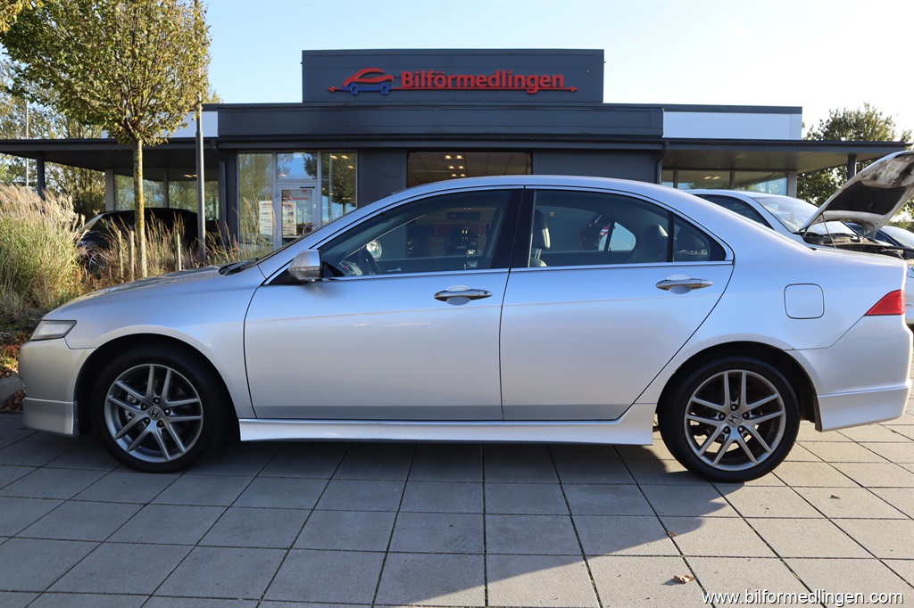 Bild 1 på Honda Accord)