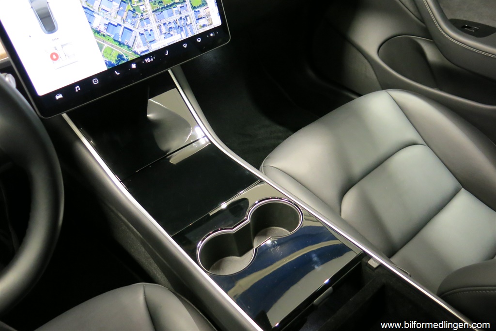 Bild 12 på Tesla Model 3