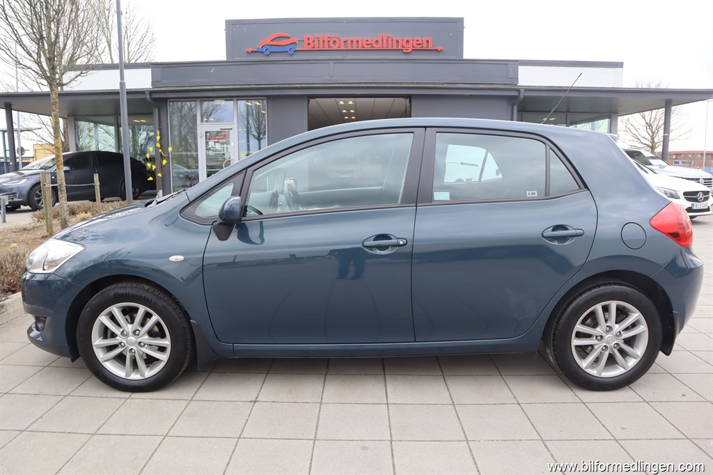 Bild 1 på Toyota Auris)