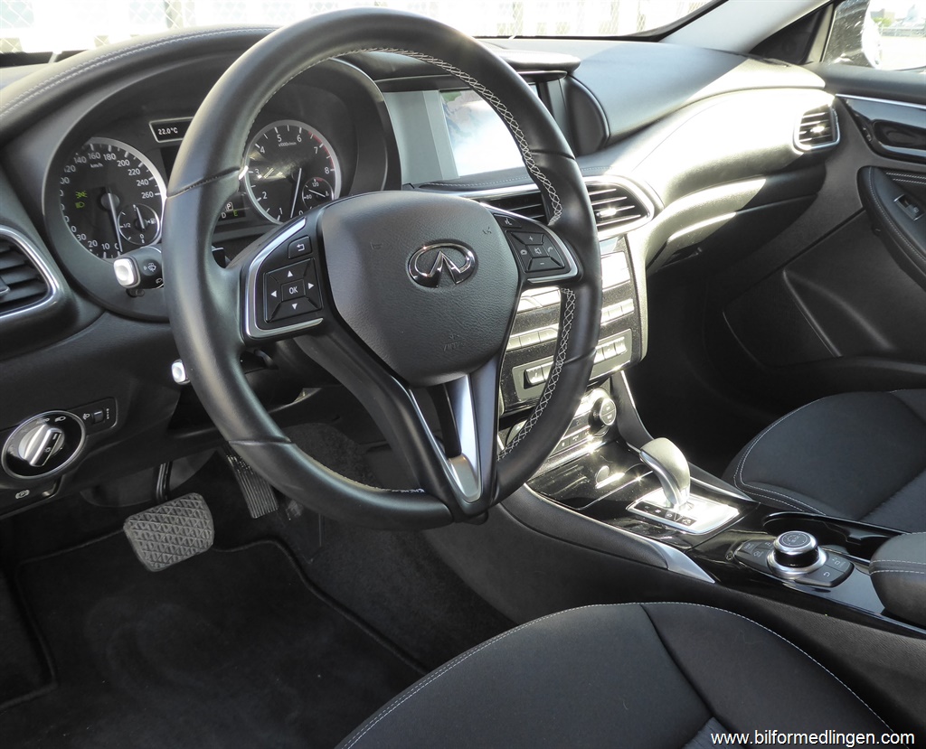 Bild 4 på Infiniti Q30