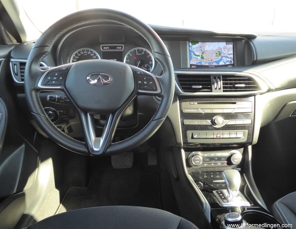 Bild 6 på Infiniti Q30
