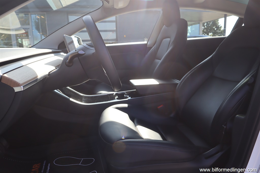 Bild 3 på Tesla Model 3