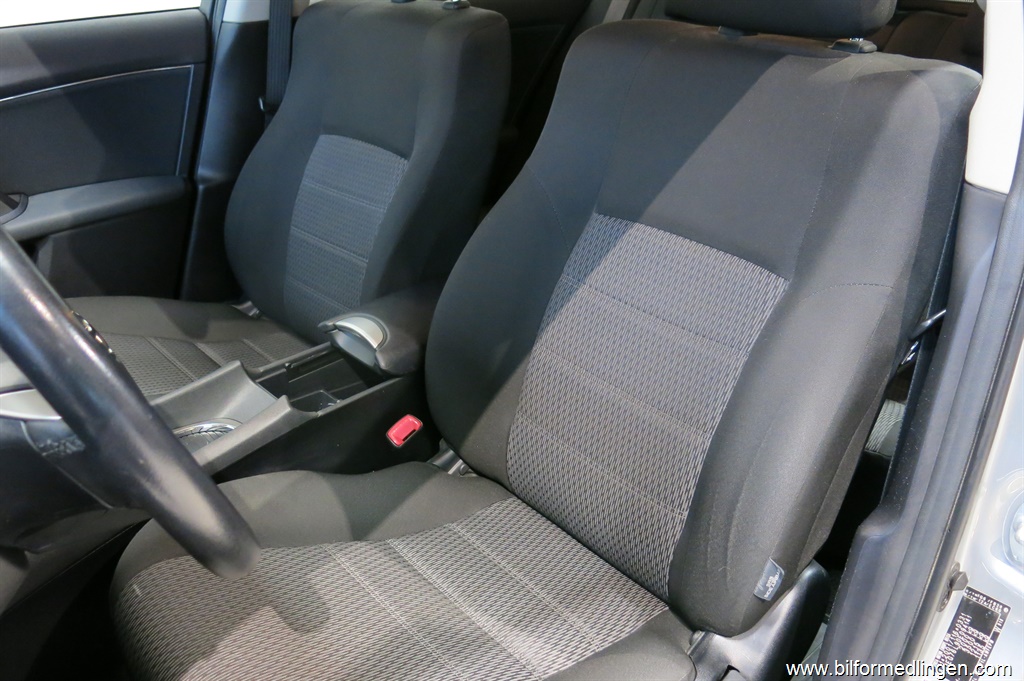 Bild 12 på Toyota Avensis