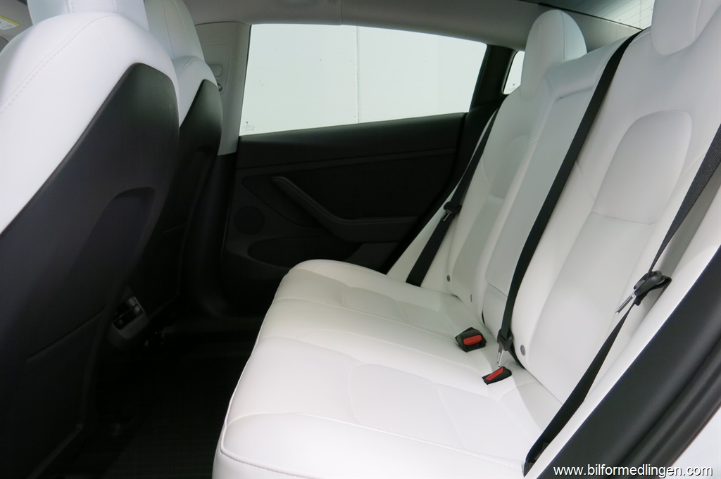 Bild 8 på Tesla Model 3