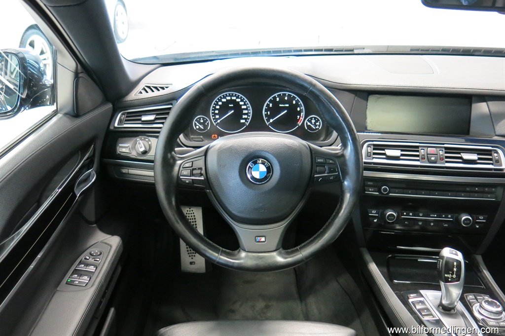 Bild 13 på BMW 750