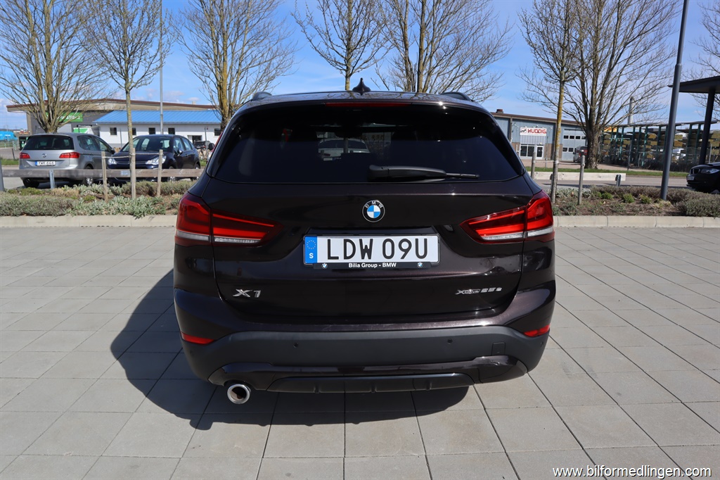 Bild 11 på BMW X1