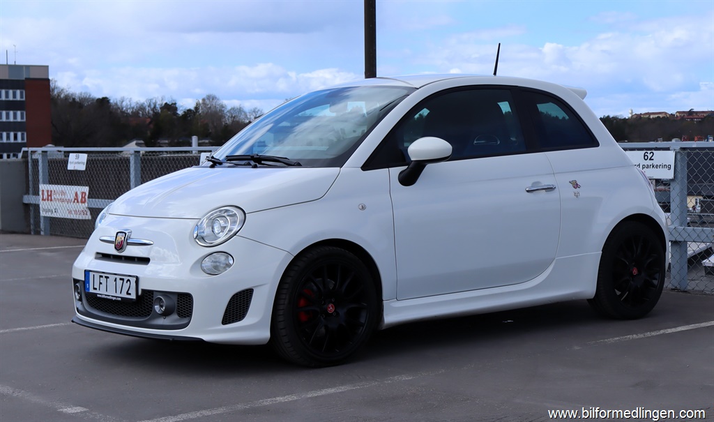 Bild 1 på Abarth 595)