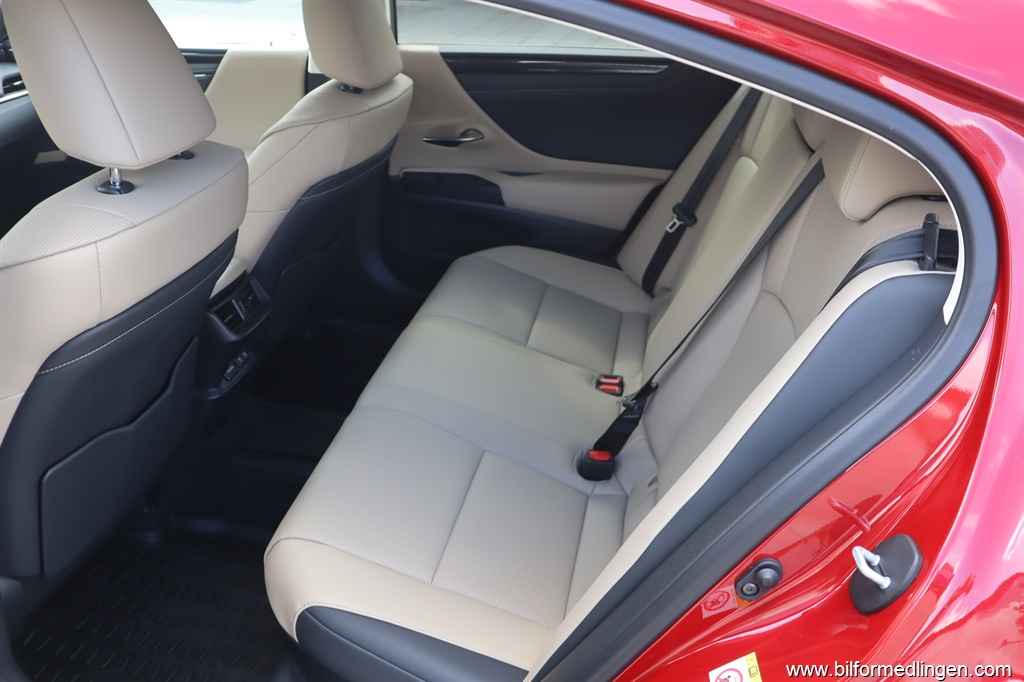 Bild 17 på Lexus ES