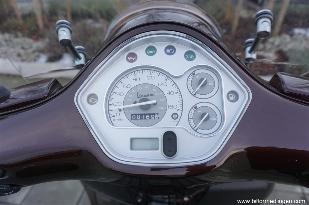 Bild 7 på Vespa GTs 300