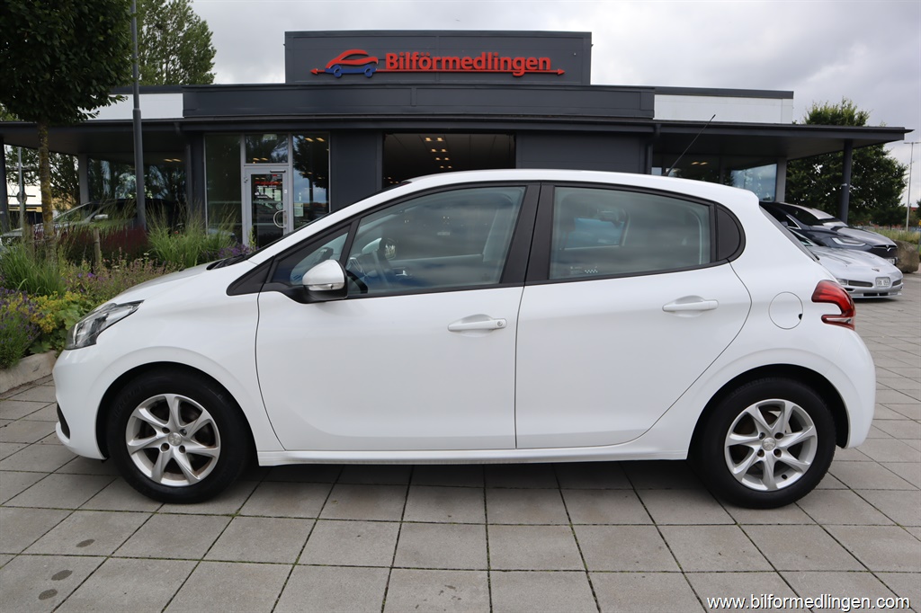 Bild 1 på Peugeot 208)