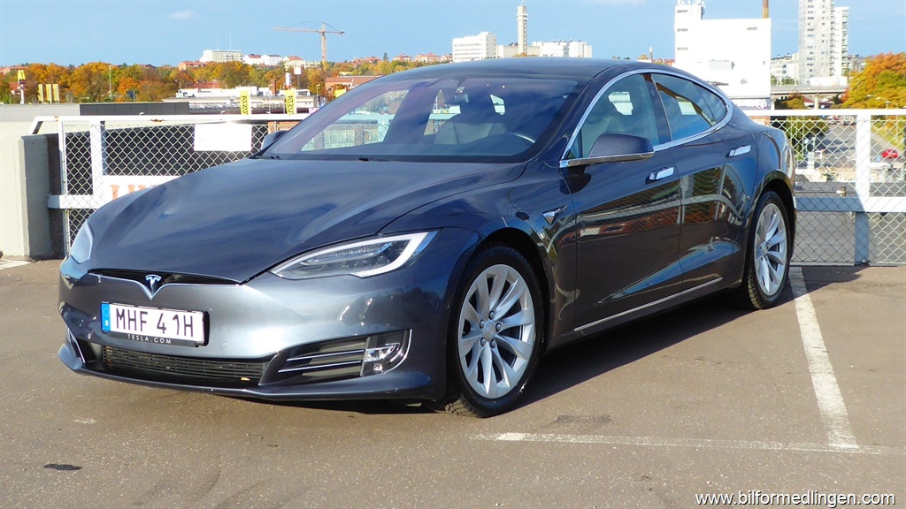 Bild 1 på Tesla Model S)