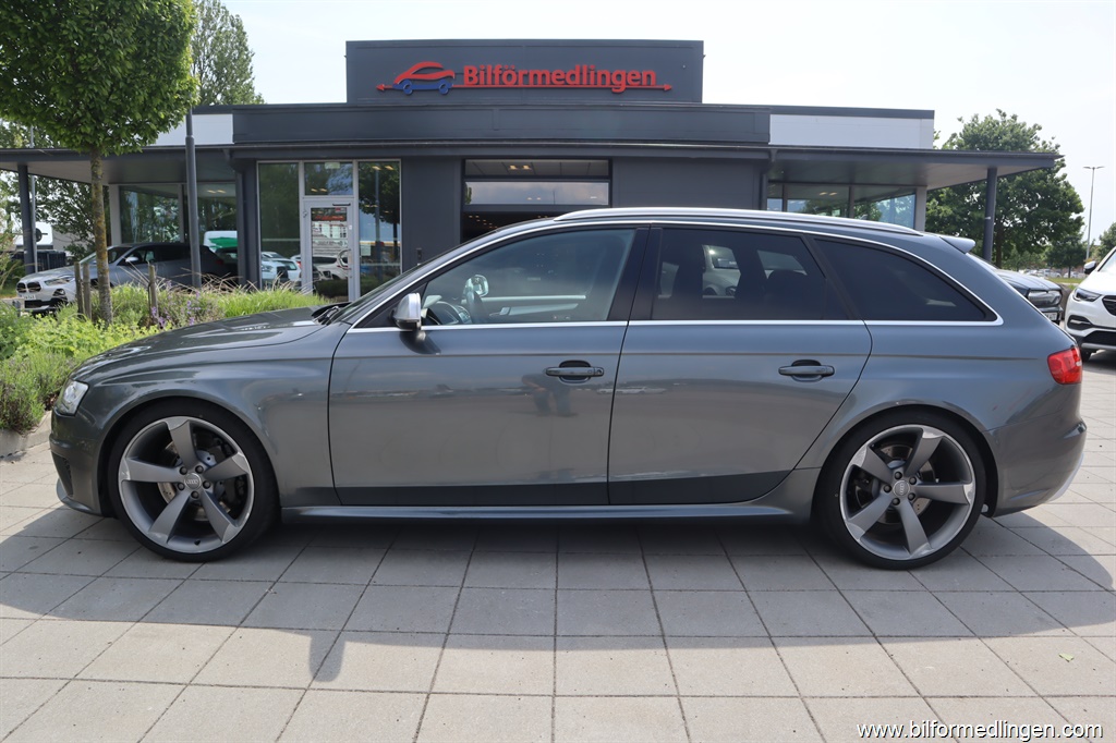Bild 1 på Audi RS4)