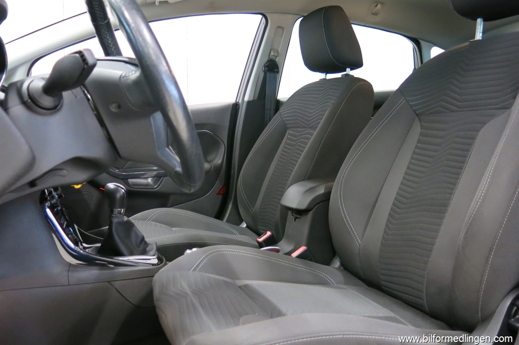 Bild 7 på Ford Fiesta 1.0T EcoBoost 100hk Titanium Svensksåld Bild 7 på Ford Fiesta