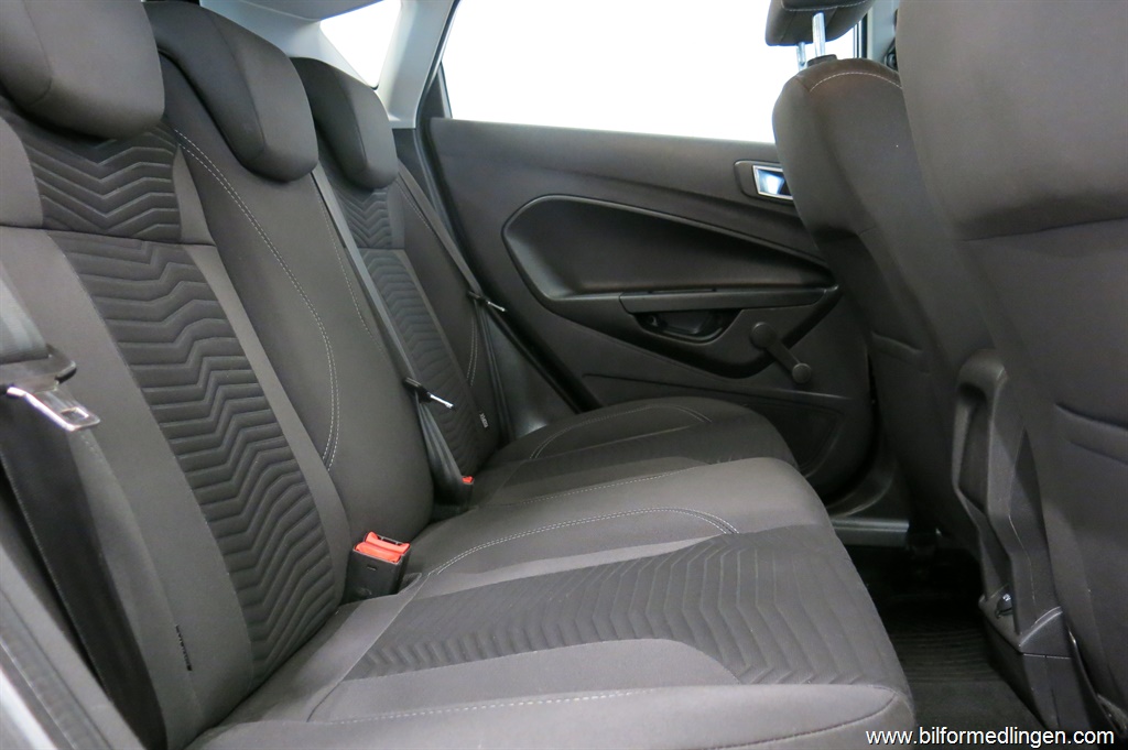 Bild 10 på Ford Fiesta 1.0T EcoBoost 100hk Titanium Svensksåld Bild 10 på Ford Fiesta