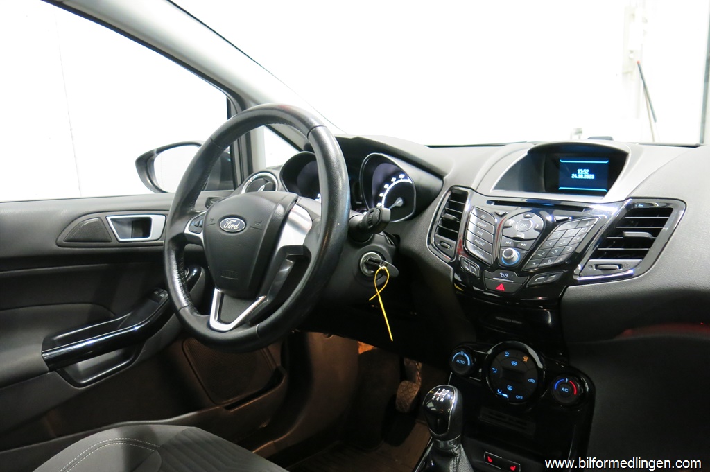 Bild 11 på Ford Fiesta 1.0T EcoBoost 100hk Titanium Svensksåld Bild 11 på Ford Fiesta