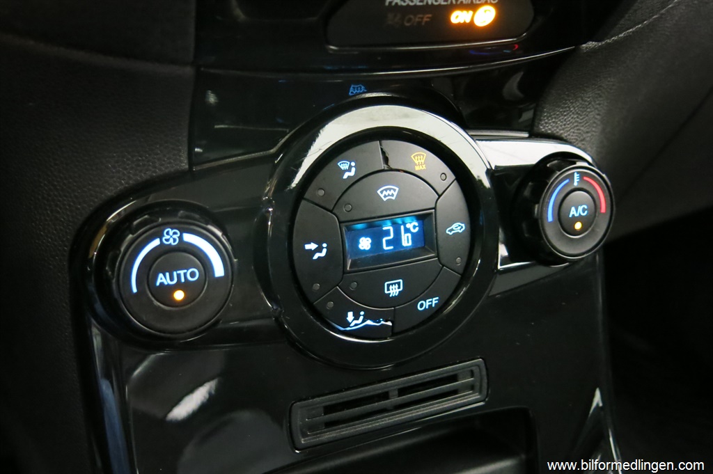 Bild 12 på Ford Fiesta 1.0T EcoBoost 100hk Titanium Svensksåld Bild 12 på Ford Fiesta
