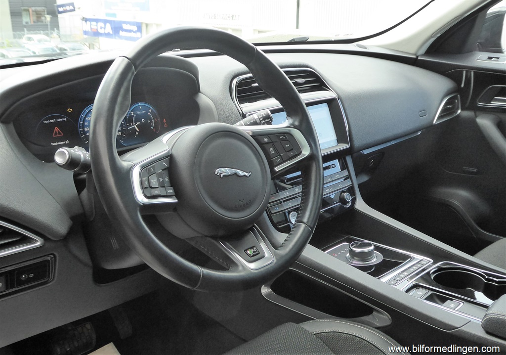 Bild 6 på Jaguar F-Pace