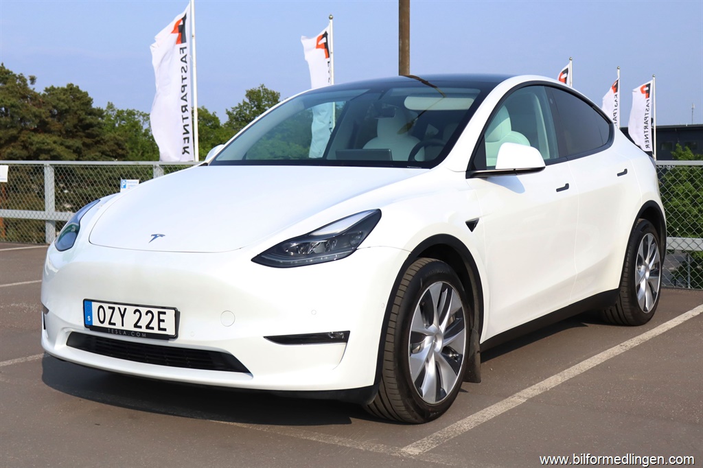 Bild 1 på Tesla Model Y)