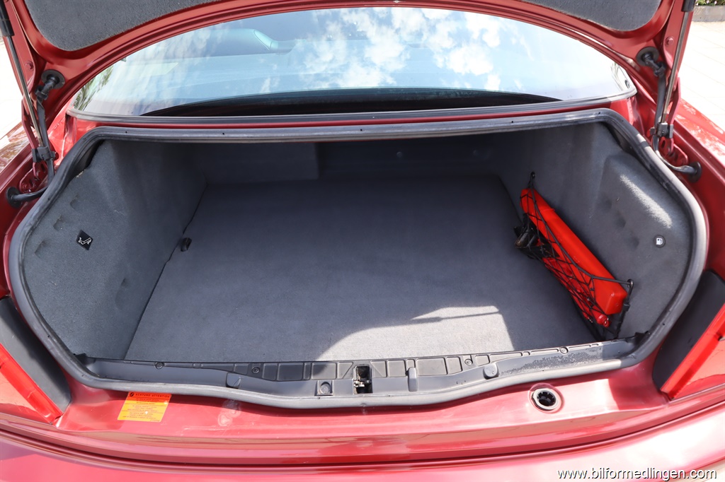 Bild 12 på BMW 850 IA  299hk V12 Aut Fint skick Taklucka skinn Bild 12 på BMW 850