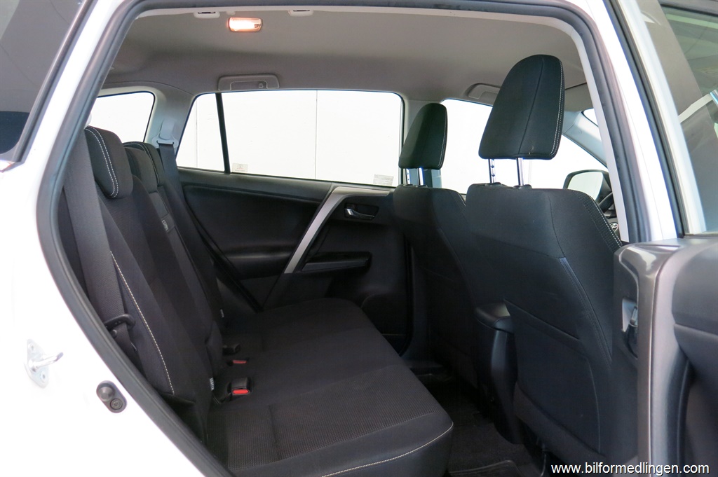 Bild 8 på Toyota RAV4