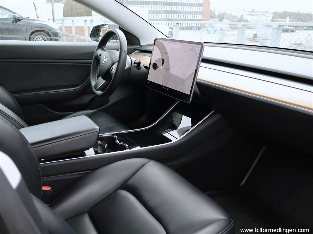 Bild 8 på Tesla Model 3