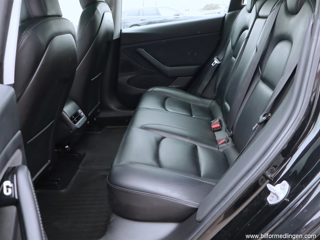 Bild 9 på Tesla Model 3