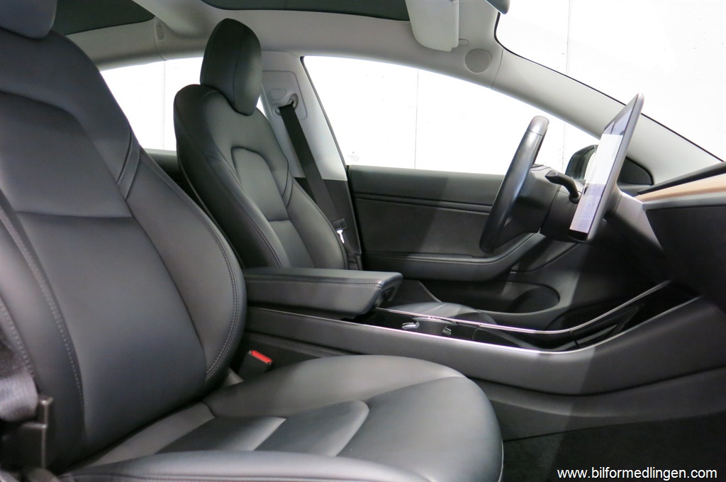 Bild 8 på Tesla Model 3