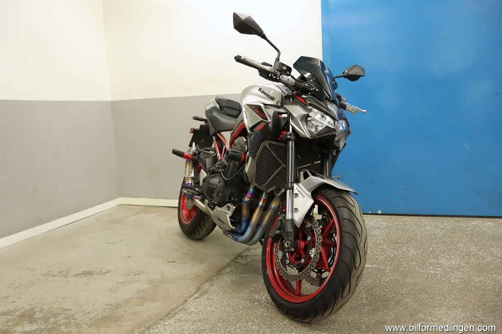 Bild 1 på Kawasaki Z900)