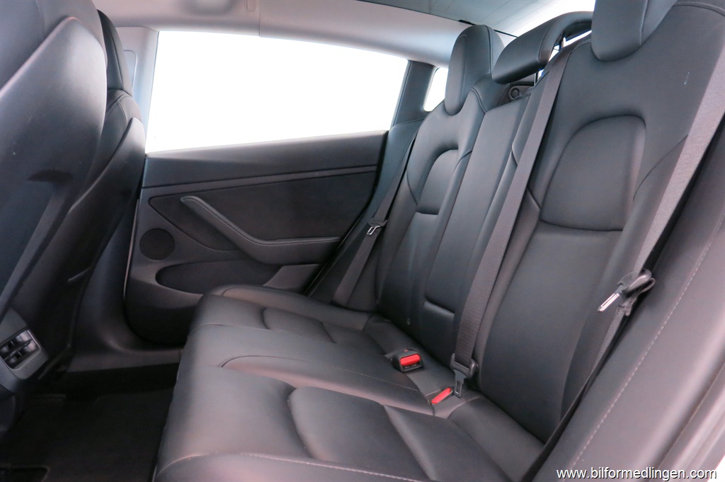 Bild 8 på Tesla Model 3
