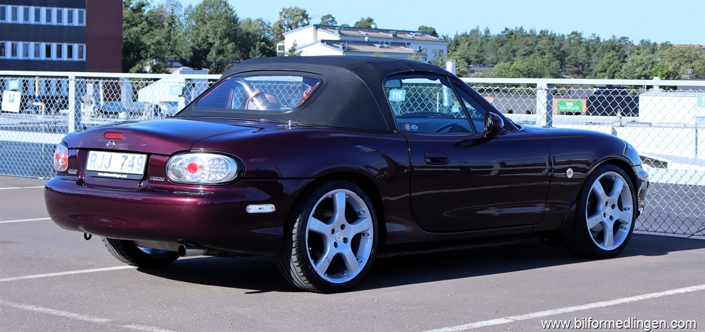 Bild 4 på Mazda MX-5 1.8 Cab Svensksåld Bild 4 på Mazda MX-5