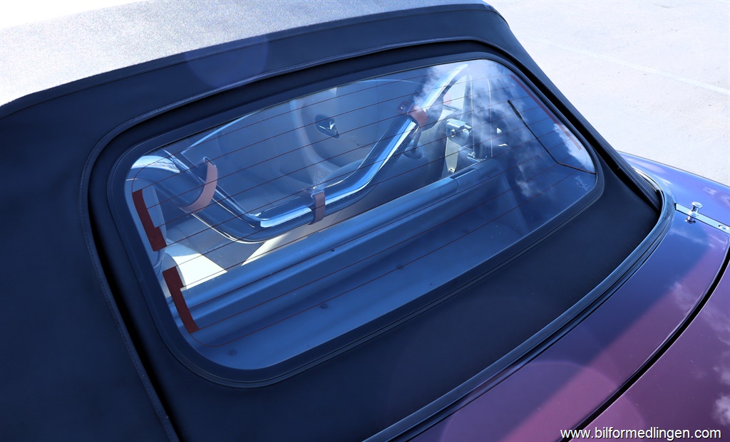 Bild 15 på Mazda MX-5 1.8 Cab Svensksåld Bild 15 på Mazda MX-5