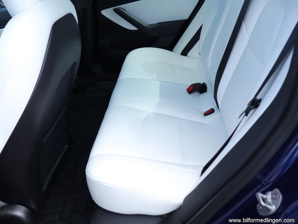 Bild 8 på Tesla Model 3