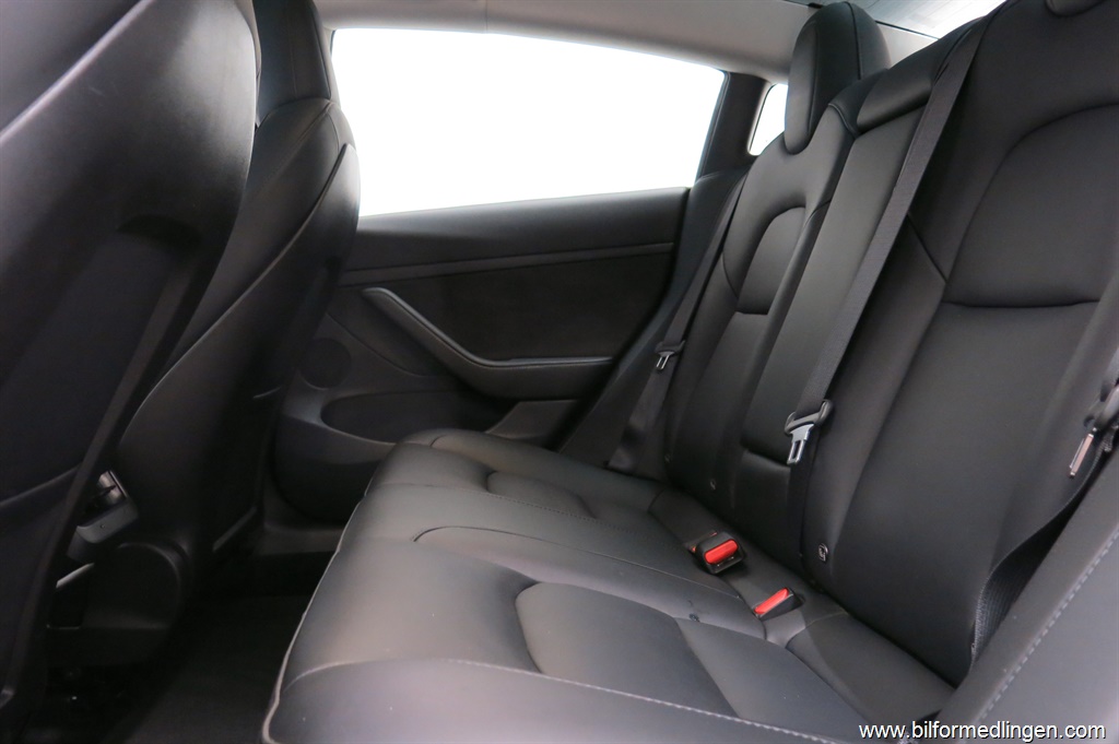 Bild 9 på Tesla Model 3