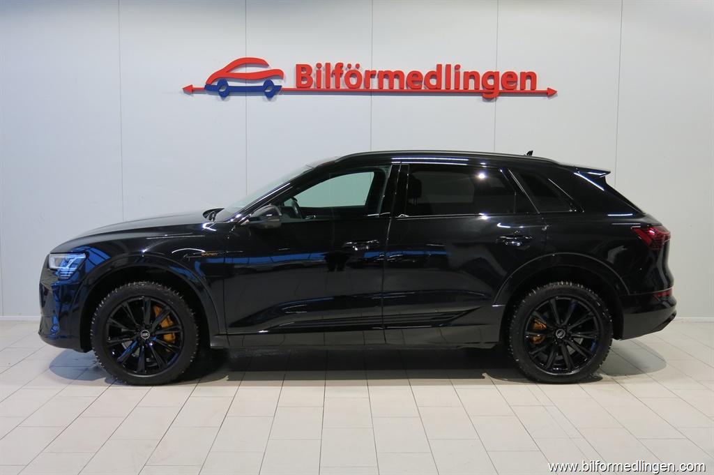 Bild 1 på Audi e-tron)