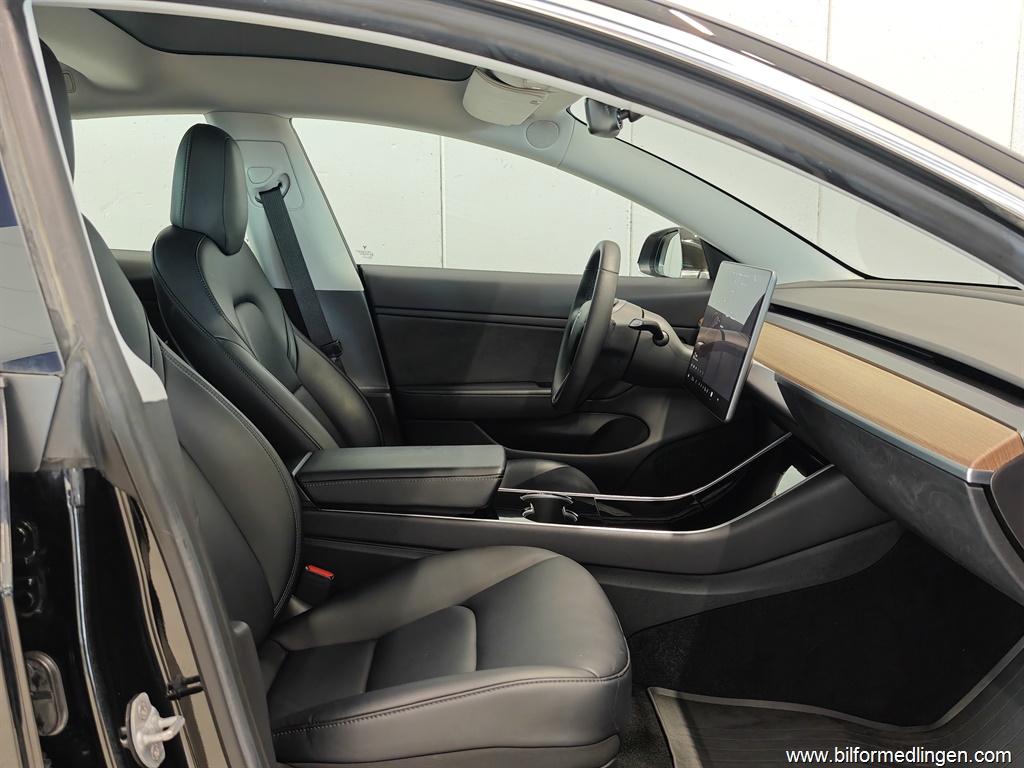 Bild 9 på Tesla Model 3