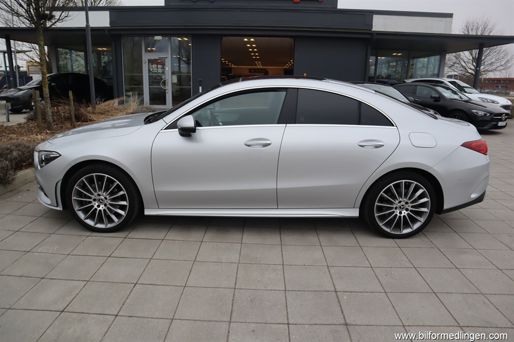 Bild 1 på Mercedes-Benz CLA)
