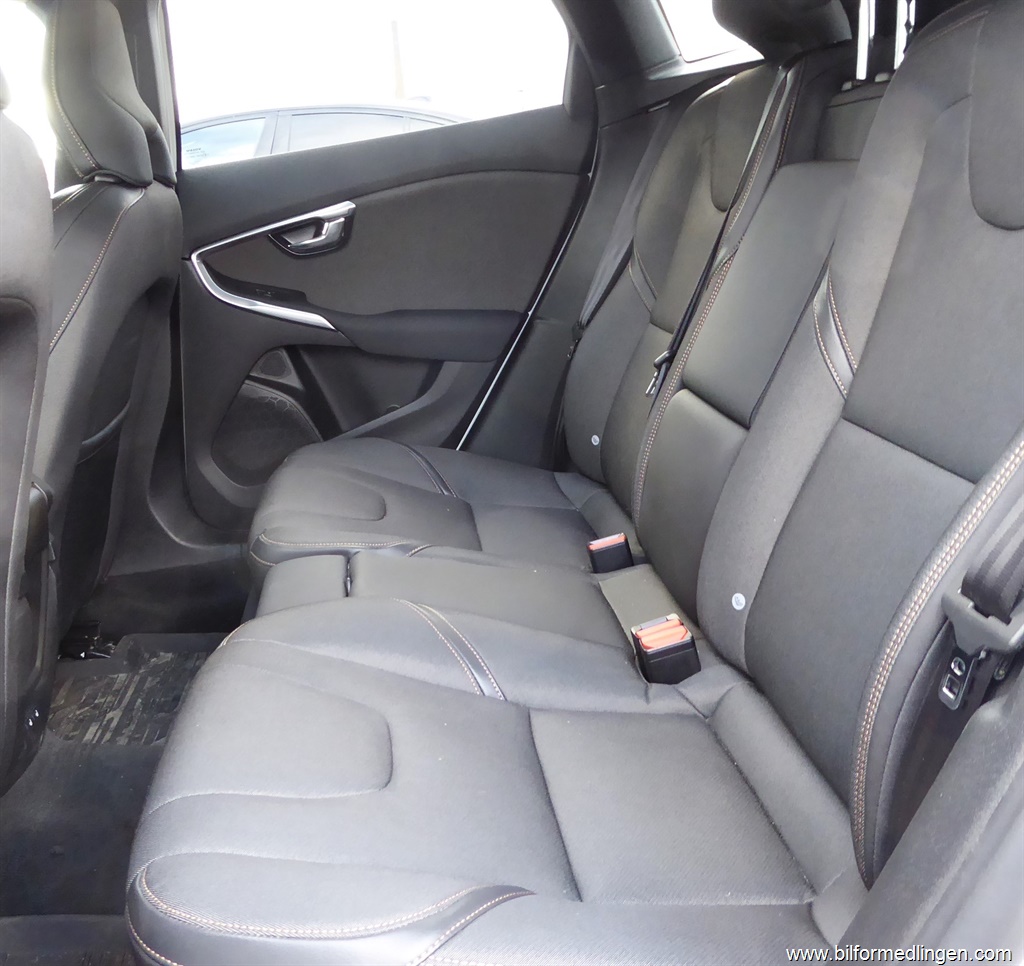 Bild 14 på Volvo V40